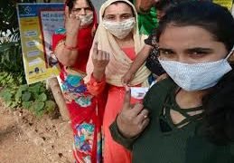 दोपहर 1 बजे तक 41. 46 फीसद मतदान, वोट डालने के लिए महिलाओं में खास उत्साह