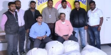 एस.टी.एफ. इंदौर ने अंतरप्रांतीय गांजे की तस्करी करने वाली गैंग को पकड़ा, 1 करोड़ रु कीमत का गांजा किया जप्त।