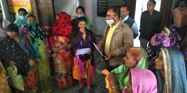 5 माह से नही मिला स्व सहायता समूह की महिलाओं को मानदेय,मुख्यमंत्री के नाम सोंपा ज्ञापन।