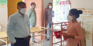 एसडीएम ने किया अस्पताल का औचक निरीक्षण, लापरवाही देख हुए नाराज।