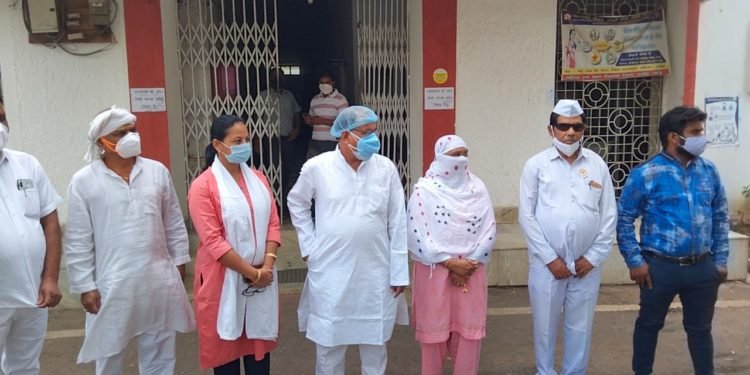 कांग्रेसियों द्वारा एसपी कार्यालय जाकर बीजेपी के खिलाफ सौंपा ज्ञापन। वीडियो