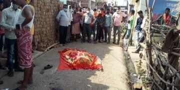 पुरानी रंजिश के चलते सिंग्रामपुर में दिनदहाड़े कुल्हाड़ी से हमला, एक व्यक्ति की मौत दो घायल।