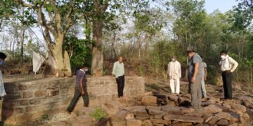 दमोह जिले के ग्राम देवतरा में पेयजल की गंभीर समस्या।