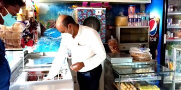 खाद्य सुरक्षा प्रशासन विभाग ने दमोह शहर की मिठाई दुकानों का किया औचक निरीक्षण।