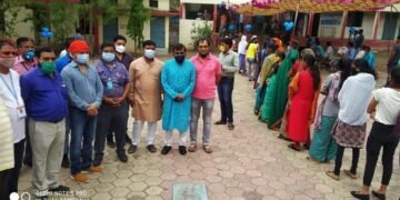 जिला शिक्षक सम्मान समारोह समिति के कैंप में भी टीकाकरण महाअभियान संचालित हुआ।