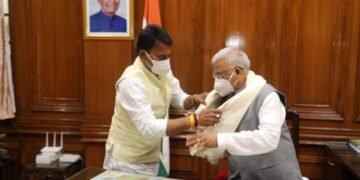 राज्यपाल से मिले श्री तुलसी सिलावट, इंदौर आने का दिया निमंत्रण।