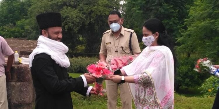 ईद उल अजहा का पर्व सादगी के साथ मनाया गया।