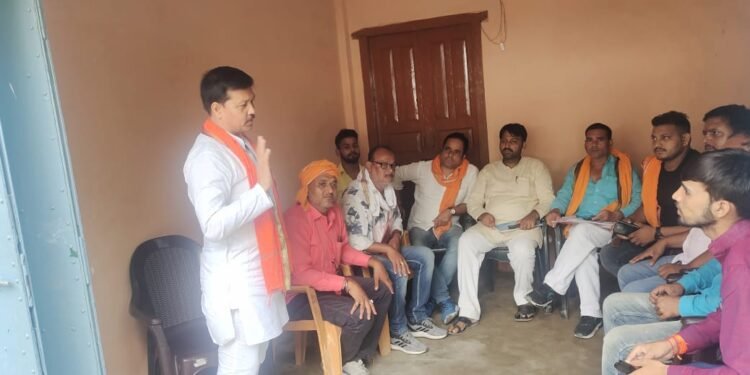 अखिल भारतीय क्षत्रिय महासभा (युवा) की 4 अक्टूबर को बलिया में होने वाले विराट क्षत्रिय महासम्मेलन के सफल आयोजन हेतु बैठक आयोजित हुई।