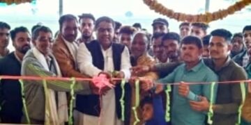 ए टू जेड मोबाइल गैलरी का भव्य शुभारंभ क्षेत्रीय जनपद सदस्य लियाकत पटेल के आतिथ्य में संपन्न हुआ।