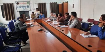 त्रिस्तरिय पंचायत चुनाव धरमपुरी के रिटर्निंग आफिसर सी एस धार्वे  ने समीक्षा बैठक ली।