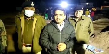 कटनी जिले में चल रहे टरनल के कार्य के दौरान जमीन धंसने से 9 लोग फंसे।
