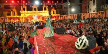 अंजलि द्विवेदी के भजनों पर देर रात से अल सुबह तक झूमते रहे श्याम प्रेमी