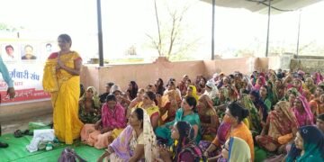 म. प्र लघु वेतन कर्मचारी संघ भोपाल के प्रांतीय आवाहन पर म.प्र के सभी 52 जिलों में कर्मचारियों की जायज मांगों के निराकरण के लिए ज्ञापन सौंपा