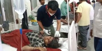 खरगौन जिले में करोली के पास मजदुरों से भरा लोडिंग वाहन पल्टा, 12 लोग गंभीर घायल।