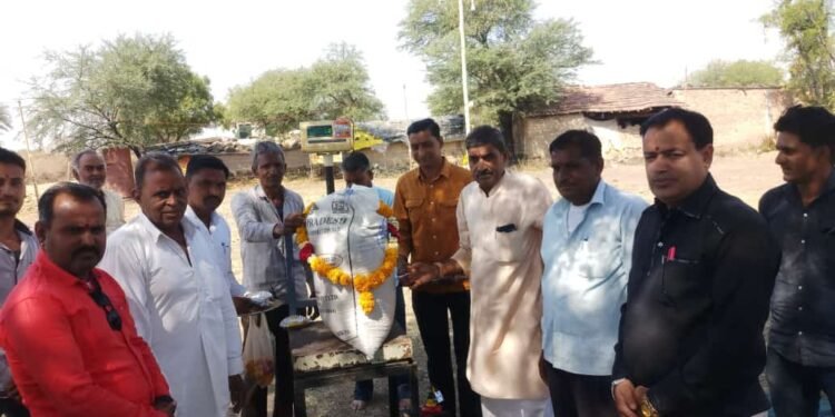 खाचरोद : उपार्जन केंद्र पर गेहूं खरीदी का हुआ मुहूर्त।