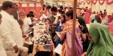 शिविर में आयुर्वेद चिकित्सा पद्धति से कुल 275 मरीजों का उपचार किया गया।