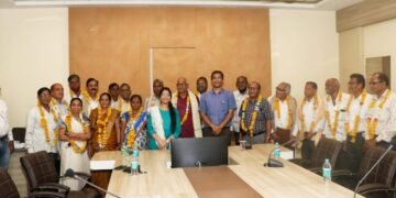 पार्किंग स्टेण्ड के कारण एक भी पेड काटने की आवश्यकता न पडे़ ऐसे स्थान का चयन किया जाए- कलेक्टर डॉ जैन