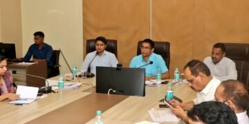 एफआरए नामांतरण के प्रकरण में तेज़ी लाएँ- धार कलेक्टर डॉ जैन