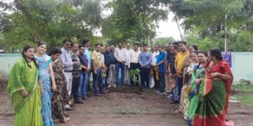 रोटरी क्लब धार मेन द्वारा नए सत्र की शुरुआत पौधारोपण से। डॉक्टर्स डे पर चिकित्सकों का किया सम्मान।
