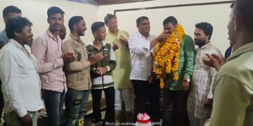 संगठन के जिला महामंत्री इमरान शाह कादरी का जन्मदिन धूमधाम से मनाया।
