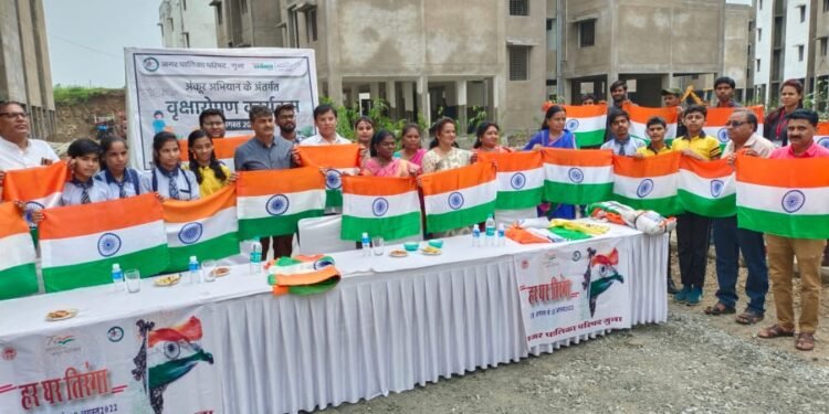 गुना जिले के 25000 घरों में तिरंगा लगाने चलेगा अभियान।