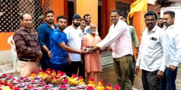 राष्ट्र धर्म समरसता तिरंगा कावड़ यात्रा के लिए 75 सिद्ध स्थलों का जल कलश वितरण हुआ।