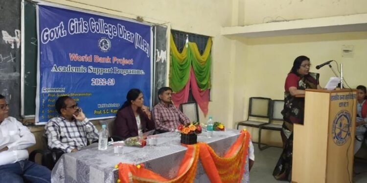 छात्राऍ आत्मविश्वास रखकर – अपनी सुरक्षा स्वयं करें- शालिनी मिश्रा