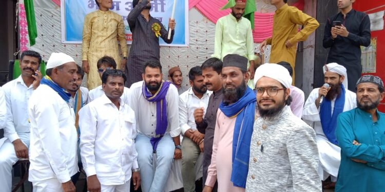 ईद मिलादुन्नबी के मौके पर खजराना में भीम आर्मी भारत एकता मिशन के तत्वावधान में इस्तकबाल किया गया।
