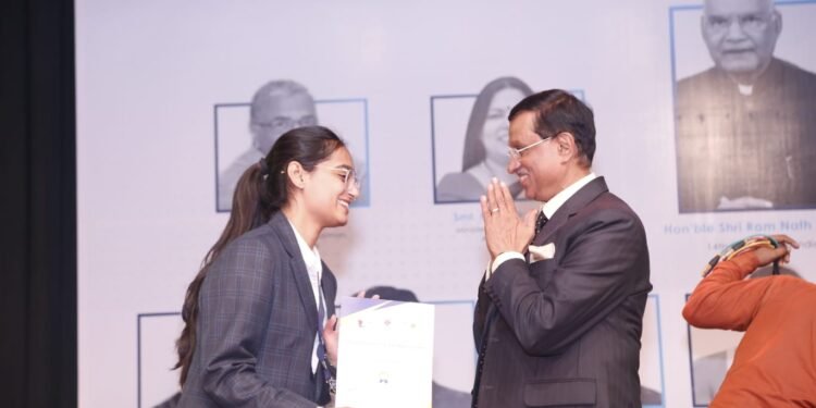 राजधानी दिल्ली में आयोजित सेकंड नेशनल सम्मिट ऑन लीडरशिप इन पॉजिटिविटी कार्यक्रम में सहभागी बनी धार की सुश्री छवि तिवारी। वीडियो