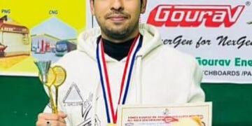 ऑल इंडिया सिनियर रैंकिंग बैडमिंटन स्पर्धा बरेली में यश रायकवार ने उप विजेता का खिताब जीत।