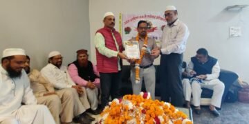 श्री खान ने सदस्यों से एक जुट होकर हज व शिक्षा के क्षेत्र में कार्य करने का अनुरोध किया।