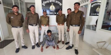 टांडा पुलिस ने 8 मामलों में फरार 20 हजार रु के फरार ईनामी बदमाश को किया गिरफ्तार।