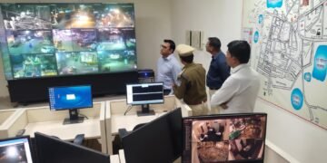 #धार : जिला रेडियो शाखा के वार्षिक निरीक्षण पुलिस अधीक्षक आदित्य प्रताप सिंह रेडियो कार्यालय पहुचे।