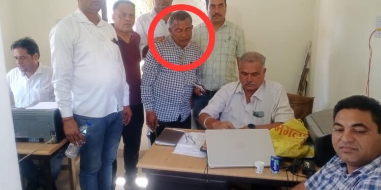 कार्यालय संयुक्त संचालक लोक शिक्षण संभाग सागर द्वारा शिक्षक घनश्याम प्रसाद अहिरवाल को किया निलंबित।