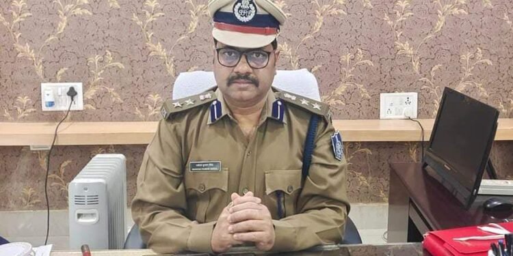 आयुष्मान कार्ड बनाने के नाम पर धोखाधड़ी करने वाले आरोपी को पुलिस ने धर दबोचा।