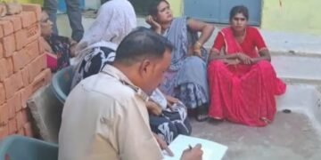 फांसी के फंदे पर झूलकर निक्की किन्नर ने की आत्महत्या।