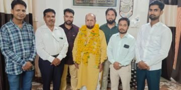 संस्था नई उमंग के संरक्षक कारी सैयद रफीउद्दीन का स्वागत किया गया..