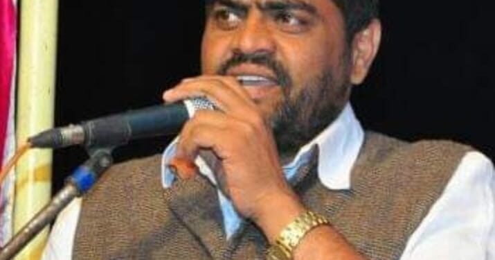 शिक्षा के साथ-साथ व्यवहार त्याग समर्पण दृढ़ इच्छाशक्ति पर भी देना होगा ध्यान – लियाकत पटेल