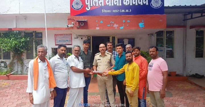 धार : मंदिर में चोरों ने किए हाथ साफ, आरोपी CCTV में हुए कैद।