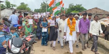 नारी सम्मान योजना अंतर्गत किसान कांग्रेस के प्रदेश महासचिव सुखराम मकवाना के नेतृत्व में फार्म भरने की शुरुआत की गई।