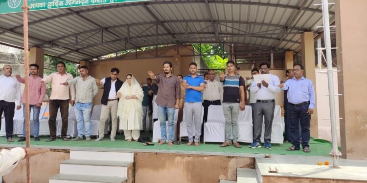 को नमन, वीरों का वंदन के रूप में मेरी माटी मेरा देश अभियान 09 अगस्त से 30 अगस्त चलाया जा रहा है।