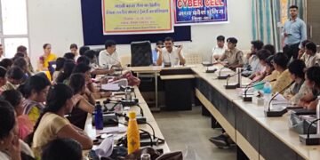 धार पुलिस ने मुख्यमंत्री लाडली बहना सेना प्रशिक्षण शिविर में सायबर क्राईम व महिला अपराध संबंधित जानकारी प्रदान की