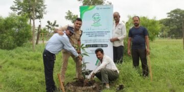 लार्सन एंड टुब्रो लिमिटेड फैक्ट्री पीथमपुर के समन्वय से जिला पुलिस लाइन में हुआ वृक्षारोपण