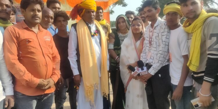 जयस धरमपुरी टीम ने स्टेट सेल टैक्स ऑफिसर से स्वैच्छिक सेवानिवृत्ति पोरलाल खरते का किया स्वागत।