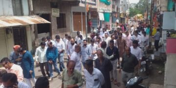 कुक्षी : पर्युषण पर्व के समापन पर निकला प्रभु का वरघोड़ा..