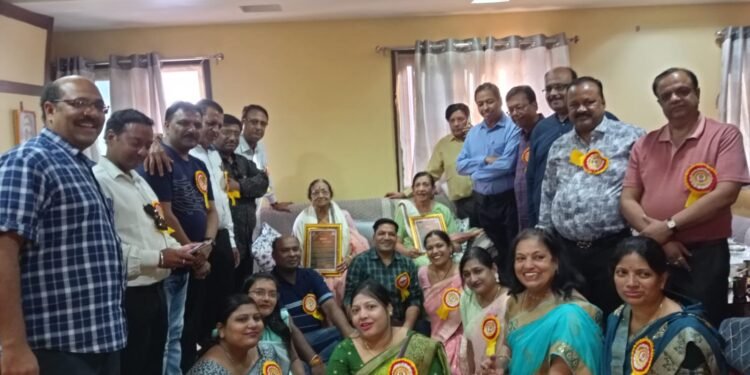 धार : हमारे बुजुर्ग – हमारा अभिमान,  मध्यप्रदेश अग्रवाल महासभा जिला धार ने 80 वर्ष से अधिक आयु के 51 वरिष्टों का सम्मान किया।