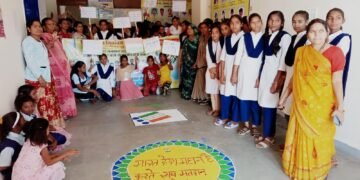 धार : मतदाता जागरूक अभियान के अंतर्गत निकाली रेली तथा चित्र एंव रंगोली माध्यम से दिया जागरूकता का संदेश