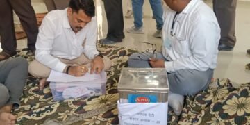 बदनावर : बदनावर विधानसभा में 80 प्लस के मतदान में बडी लापरवाही सामने आयी।