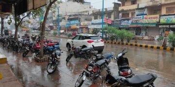Dhar :  मौसम बारिश ने बिगाड़ी बाजारों की रंगत..