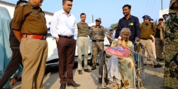 धार कलेक्टर, एसपी ने लिया चुनावी गतिविधियों का जायजा।